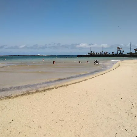 民宿 Arrecife Beach (adults Only)